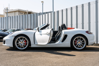 ポルシェ ボクスター(Type981) S　ﾌﾞﾗｯｸﾊｰﾌﾚｻﾞｰｼｰﾄ ｼｰﾄﾋｰﾀｰ ﾚｯﾄﾞｿﾌﾄﾄｯﾌﾟ ｸﾗﾘｵﾝﾅﾋﾞ ﾌﾙｾｸﾞTV ｽﾎﾟｰﾂﾃﾞｻﾞｲﾝｽﾃｱ ｷｾﾉﾝ 電動ﾄﾞｱﾐﾗｰ TPM ｶﾚﾗS20ｲﾝﾁAW　2年保証