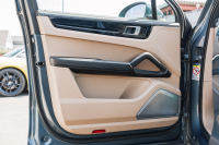 ポルシェ カイエン S ｽﾎﾟｰﾂｸﾛﾉPKG　ﾍﾞｰｼﾞｭﾚｻﾞｰｼｰﾄ ﾊﾟﾉﾗﾏﾙｰﾌ PCM CarPlay PASM/ｴｱｻｽ PDLS+ ﾌﾞﾙﾒｽﾀｰ ﾍﾞﾝﾁﾚｰﾀｰ ｱﾝﾋﾞｴﾝﾄﾗｲﾄ ACC RSｽﾊﾟｲﾀﾞｰ21ｲﾝﾁAW　2年保証