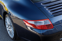 ポルシェ 911(Type997) ｶﾚﾗ　ﾃﾗｺｯﾀﾚｻﾞｰｼｰﾄ ｱﾙｶﾝﾀｰﾗﾙｰﾌﾗｲﾅｰ ｲｸﾘﾌﾟｽﾅﾋﾞTV ｵｰﾄｴｱｺﾝ PSM ｷｾﾉﾝﾗｲﾄ F/Rﾌｫｸﾞ ｽﾎﾟｰﾂﾃﾞｻﾞｲﾝ19ｲﾝﾁAW　2年保証