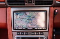 ポルシェ 911(Type997) ｶﾚﾗ　ﾃﾗｺｯﾀﾚｻﾞｰｼｰﾄ ｱﾙｶﾝﾀｰﾗﾙｰﾌﾗｲﾅｰ ｲｸﾘﾌﾟｽﾅﾋﾞTV ｵｰﾄｴｱｺﾝ PSM ｷｾﾉﾝﾗｲﾄ F/Rﾌｫｸﾞ ｽﾎﾟｰﾂﾃﾞｻﾞｲﾝ19ｲﾝﾁAW　2年保証