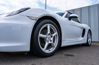 ポルシェ ボクスター(Type981) ﾍﾞｰｽｸﾞﾚｰﾄﾞ　ﾌﾞﾗｯｸﾊｰﾌﾚｻﾞｰ ﾌﾞﾗｯｸｿﾌﾄﾄｯﾌﾟ ﾅﾋﾞTV ｽﾎﾟｰﾂﾃﾞｻﾞｲﾝｽﾃｱﾘﾝｸﾞ PDLS 電動Dﾐﾗｰ TPM ﾎﾞｸｽﾀｰ18ｲﾝﾁAW　2年保証