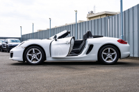 ポルシェ ボクスター(Type981) ﾍﾞｰｽｸﾞﾚｰﾄﾞ　ﾌﾞﾗｯｸﾊｰﾌﾚｻﾞｰ ﾌﾞﾗｯｸｿﾌﾄﾄｯﾌﾟ ﾅﾋﾞTV ｽﾎﾟｰﾂﾃﾞｻﾞｲﾝｽﾃｱﾘﾝｸﾞ PDLS 電動Dﾐﾗｰ TPM ﾎﾞｸｽﾀｰ18ｲﾝﾁAW　2年保証