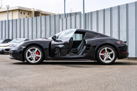 ポルシェ 718 ケイマン S ｽﾎﾟｰﾂｸﾛﾉPKG　ﾌﾞﾗｯｸﾊｰﾌﾚｻﾞｰｼｰﾄ PCMﾅﾋﾞ AppleCarplay GTｽﾎﾟｰﾂｽﾃｱ TPM ｷｾﾉﾝ 電格ﾐﾗｰ ｹｲﾏﾝS19ｲﾝﾁAW ﾊﾟｰｸｱｼｽﾄ　2年保証