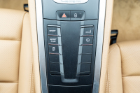 ポルシェ 911(Type991.1) ｶﾚﾗ ｽﾎﾟｰﾂｸﾛﾉPKG　ﾍﾞｰｼﾞｭﾚｻﾞｰｼｰﾄ ｼｰﾄﾋｰﾀｰ ｶﾛｯﾂｪﾘｱﾅﾋﾞ ﾌﾙｾｸﾞTV Bｶﾒﾗ ｽﾎﾟｰﾂﾃﾞｻﾞｲﾝｽﾃｱﾘﾝｸﾞ ｸﾙｺﾝ ｵｰﾄｴｱｺﾝ 電動Dﾐﾗｰ TPM ｶﾚﾗ19ｲﾝﾁAW　2年保証