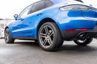 ポルシェ マカン ﾍﾞｰｽｸﾞﾚｰﾄﾞ ｽﾎﾟｰﾂｸﾛﾉPKG　ｱｹﾞｰﾄｸﾞﾚｰﾚｻﾞｰ ﾍﾞﾝﾁﾚｰﾀｰ ﾊﾟﾉﾗﾏｻﾝﾙｰﾌ PCMﾅﾋﾞ ｱﾗｳﾝﾄﾞﾋﾞｭｰ ｴﾝﾄﾘｰﾄﾞﾗｲﾌﾞ ACC ﾚｰﾝﾁｪﾝｼﾞ PDLS+ PASM TPM ﾏｶﾝﾀｰﾎﾞ20ｲﾝﾁAW　2年保証