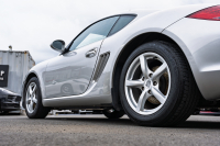 ポルシェ ケイマン(Type987) ﾍﾞｰｽｸﾞﾚｰﾄﾞ　後期ﾓﾃﾞﾙ ﾌﾞﾗｯｸﾊｰﾌﾚｻﾞｰｼｰﾄ ｼｰﾄﾋｰﾀｰ ｸﾗﾘｵﾝﾅﾋﾞ ﾌﾙｾｸﾞTV ﾊﾞｯｸｶﾒﾗ ﾀﾞｲﾅﾐｯｸｺｰﾅﾘﾝｸﾞﾗｲﾄ ｵｰﾄｴｱｺﾝ ｹｲﾏﾝ17ｲﾝﾁAW　2年保証