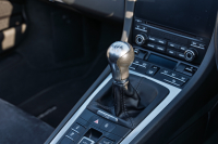 ポルシェ 718 ボクスター ﾍﾞｰｽｸﾞﾚｰﾄﾞ ｽﾎﾟｰﾂｸﾛﾉPKG　6速ﾏﾆｭｱﾙ ﾌﾞﾗｯｸﾊｰﾌﾚｻﾞｰ ｼｰﾄﾋｰﾀｰ ﾌﾞﾗｯｸｿﾌﾄﾄｯﾌﾟ PCMﾅﾋﾞTV CarPlay PASM GTｽﾎﾟｰﾂｽﾃｱ ｽﾎﾟｰﾂﾃｰﾙﾊﾟｲﾌﾟ  ﾎﾞｸｽﾀｰS19ｲﾝﾁAW　2年保証