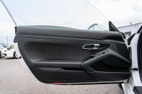 ポルシェ ケイマン(Type981) S ｽﾎﾟｰﾂｸﾛﾉPKG　ﾌﾞﾗｯｸﾊｰﾌﾚｻﾞｰｼｰﾄ ｼｰﾄﾋｰﾀｰ ｸﾗﾘｵﾝﾅﾋﾞTV ｽﾎﾟｰﾂﾃﾞｻﾞｲﾝｽﾃｱﾘﾝｸﾞ PDLS 電動Dﾐﾗｰ ｵｰﾄｴｱｺﾝ TPM ｶﾚﾗS20ｲﾝﾁAW　2年保証