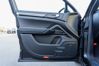 ポルシェ カイエン ﾌﾟﾗﾁﾅｴﾃﾞｨｼｮﾝ　特別仕様車 後期ﾓﾃﾞﾙ ﾌﾞﾗｯｸﾊｰﾌﾚｻﾞｰｼｰﾄ ｻﾝﾙｰﾌ PCMﾅﾋﾞ 地ﾃﾞｼﾞﾁｭｰﾅｰ PDLS+/LEDﾗｲﾄ ｽﾎﾟｰﾂﾃｰﾙﾊﾟｲﾌﾟ 911ﾀｰﾎﾞﾃﾞｻﾞｲﾝ21ｲﾝﾁAW　2年保証