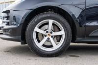 ポルシェ マカン ﾍﾞｰｽｸﾞﾚｰﾄﾞ　ﾌﾞﾗｯｸﾊｰﾌﾚｻﾞｰｼｰﾄ ｼｰﾄﾋｰﾀｰ PCMﾅﾋﾞ AppleCarPlay ｱﾗｳﾝﾄﾞﾋﾞｭｰ ｴﾝﾄﾘｰﾄﾞﾗｲﾌﾞ ACC ﾚｰﾝﾁｪﾝｼﾞ TPM ﾏｶﾝ18ｲﾝﾁAW　2年保証