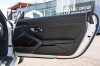 ポルシェ 718 ケイマン ﾍﾞｰｽｸﾞﾚｰﾄﾞ ｽﾎﾟｰﾂｸﾛﾉPKG　ﾌﾞﾗｯｸﾊｰﾌﾚｻﾞｰ PCMﾅﾋﾞTV CarPlay 電格ﾐﾗｰ ｷｾﾉﾝﾗｲﾄ ﾀﾞｳﾝｻｽ ﾜｲﾄﾞｽﾍﾟｰｻｰ ﾎﾞｸｽﾀｰS19ｲﾝﾁAW　2年保証