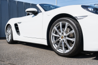 ポルシェ 718 ボクスター ﾍﾞｰｽｸﾞﾚｰﾄﾞ　ﾌﾞﾗｯｸﾊｰﾌﾚｻﾞｰ ｼｰﾄﾋｰﾀｰ ﾌﾞﾗｯｸｿﾌﾄﾄｯﾌﾟ PCMﾅﾋﾞTV CarPlay ｽﾎﾟｰﾂｴｸﾞｿﾞｰｽﾄ ｴﾝﾄﾘｰﾄﾞﾗｲﾌﾞｷｾﾉﾝ  ﾎﾞｸｽﾀｰS19ｲﾝﾁAW　2年保証