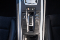 ポルシェ 718 ボクスター ﾍﾞｰｽｸﾞﾚｰﾄﾞ　ﾌﾞﾗｯｸﾊｰﾌﾚｻﾞｰ ｼｰﾄﾋｰﾀｰ ﾌﾞﾗｯｸｿﾌﾄﾄｯﾌﾟ PCMﾅﾋﾞTV CarPlay ｽﾎﾟｰﾂｴｸﾞｿﾞｰｽﾄ ｴﾝﾄﾘｰﾄﾞﾗｲﾌﾞｷｾﾉﾝ  ﾎﾞｸｽﾀｰS19ｲﾝﾁAW　2年保証