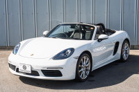 ポルシェ 718 ボクスター ﾍﾞｰｽｸﾞﾚｰﾄﾞ　ﾌﾞﾗｯｸﾊｰﾌﾚｻﾞｰ ｼｰﾄﾋｰﾀｰ ﾌﾞﾗｯｸｿﾌﾄﾄｯﾌﾟ PCMﾅﾋﾞTV CarPlay ｽﾎﾟｰﾂｴｸﾞｿﾞｰｽﾄ ｴﾝﾄﾘｰﾄﾞﾗｲﾌﾞｷｾﾉﾝ  ﾎﾞｸｽﾀｰS19ｲﾝﾁAW　2年保証