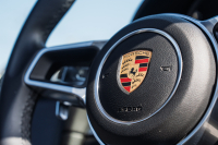 ポルシェ 718 ボクスター ﾍﾞｰｽｸﾞﾚｰﾄﾞ　ﾌﾞﾗｯｸﾊｰﾌﾚｻﾞｰ ｼｰﾄﾋｰﾀｰ ﾌﾞﾗｯｸｿﾌﾄﾄｯﾌﾟ PCMﾅﾋﾞTV CarPlay ｽﾎﾟｰﾂｴｸﾞｿﾞｰｽﾄ ｴﾝﾄﾘｰﾄﾞﾗｲﾌﾞｷｾﾉﾝ  ﾎﾞｸｽﾀｰS19ｲﾝﾁAW　2年保証