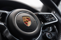 ポルシェ カイエン ﾍﾞｰｽｸﾞﾚｰﾄﾞ ｽﾎﾟｰﾂｸﾛﾉPKG　ﾌﾞﾗｯｸﾚｻﾞｰｼｰﾄ ﾊﾟﾉﾗﾏﾙｰﾌ PCM CarPlay PASM/ｴｱｻｽ PDLS ｴﾝﾄﾘｰD BOSE ｱﾝﾋﾞｴﾝﾄﾗｲﾄ ACC ｶｲｴﾝS19ｲﾝﾁAW　2年保証