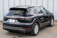 ポルシェ カイエン ﾍﾞｰｽｸﾞﾚｰﾄﾞ ｽﾎﾟｰﾂｸﾛﾉPKG　ﾌﾞﾗｯｸﾚｻﾞｰｼｰﾄ ﾊﾟﾉﾗﾏﾙｰﾌ PCM CarPlay PASM/ｴｱｻｽ PDLS ｴﾝﾄﾘｰD BOSE ｱﾝﾋﾞｴﾝﾄﾗｲﾄ ACC ｶｲｴﾝS19ｲﾝﾁAW　2年保証