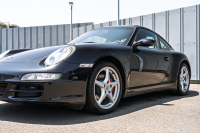 ポルシェ 911(Type997) ｶﾚﾗ4　ﾌﾞﾗｯｸﾚｻﾞｰｼｰﾄ ｼｰﾄﾋｰﾀｰ ｱﾙｶﾝﾀｰﾗﾙｰﾌﾗｲﾅｰ ｸﾗﾘｵﾝﾅﾋﾞ ｵｰﾄｴｱｺﾝ PSM ｷｾﾉﾝﾗｲﾄ F/Rﾌｫｸﾞ ｶﾚﾗ18ｲﾝﾁAW ﾘｱﾜｲﾊﾟｰ　2年保証