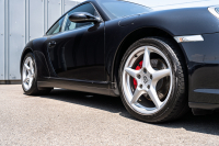 ポルシェ 911(Type997) ｶﾚﾗ4　ﾌﾞﾗｯｸﾚｻﾞｰｼｰﾄ ｼｰﾄﾋｰﾀｰ ｱﾙｶﾝﾀｰﾗﾙｰﾌﾗｲﾅｰ ｸﾗﾘｵﾝﾅﾋﾞ ｵｰﾄｴｱｺﾝ PSM ｷｾﾉﾝﾗｲﾄ F/Rﾌｫｸﾞ ｶﾚﾗ18ｲﾝﾁAW ﾘｱﾜｲﾊﾟｰ　2年保証