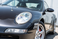 ポルシェ 911(Type997) ｶﾚﾗ4　ﾌﾞﾗｯｸﾚｻﾞｰｼｰﾄ ｼｰﾄﾋｰﾀｰ ｱﾙｶﾝﾀｰﾗﾙｰﾌﾗｲﾅｰ ｸﾗﾘｵﾝﾅﾋﾞ ｵｰﾄｴｱｺﾝ PSM ｷｾﾉﾝﾗｲﾄ F/Rﾌｫｸﾞ ｶﾚﾗ18ｲﾝﾁAW ﾘｱﾜｲﾊﾟｰ　2年保証