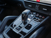 ポルシェ カイエン ﾍﾞｰｽｸﾞﾚｰﾄﾞ ｽﾎﾟｰﾂｸﾛﾉPKG　ﾌﾞﾗｯｸﾚｻﾞｰｼｰﾄ PCMﾅﾋﾞ AppleCarPlay ｱﾗｳﾝﾄﾞﾋﾞｭｰ ｴﾝﾄﾘｰﾄﾞﾗｲﾌﾞ ACC ﾚｰﾝﾁｪﾝｼﾞ LEDﾗｲﾄ ﾊﾟｰｸｱｼｽﾄ TPM ｶｲｴﾝ19AW　2年保証