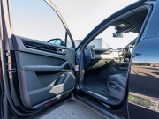 ポルシェ カイエン ﾍﾞｰｽｸﾞﾚｰﾄﾞ ｽﾎﾟｰﾂｸﾛﾉPKG　ﾌﾞﾗｯｸﾚｻﾞｰｼｰﾄ PCMﾅﾋﾞ AppleCarPlay ｱﾗｳﾝﾄﾞﾋﾞｭｰ ｴﾝﾄﾘｰﾄﾞﾗｲﾌﾞ ACC ﾚｰﾝﾁｪﾝｼﾞ LEDﾗｲﾄ ﾊﾟｰｸｱｼｽﾄ TPM ｶｲｴﾝ19AW　2年保証