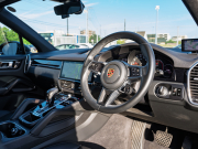 ポルシェ カイエン ﾍﾞｰｽｸﾞﾚｰﾄﾞ ｽﾎﾟｰﾂｸﾛﾉPKG　ﾌﾞﾗｯｸﾚｻﾞｰｼｰﾄ PCMﾅﾋﾞ AppleCarPlay ｱﾗｳﾝﾄﾞﾋﾞｭｰ ｴﾝﾄﾘｰﾄﾞﾗｲﾌﾞ ACC ﾚｰﾝﾁｪﾝｼﾞ LEDﾗｲﾄ ﾊﾟｰｸｱｼｽﾄ TPM ｶｲｴﾝ19AW　2年保証