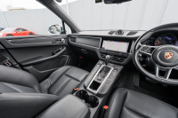 ポルシェ マカン ﾍﾞｰｽｸﾞﾚｰﾄﾞ　ｽﾎﾟｰﾂｸﾛﾉPKG ﾌﾞﾗｯｸﾚｻﾞｰｼｰﾄ ｼｰﾄﾋｰﾀｰ PCMﾅﾋﾞ AppleCarPlay ｱﾗｳﾝﾄﾞﾋﾞｭｰ ｴﾝﾄﾘｰﾄﾞﾗｲﾌﾞ ACC ﾚｰﾝﾁｪﾝｼﾞ TPM ﾏｶﾝS18ｲﾝﾁAW　2年保証