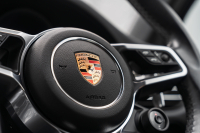 ポルシェ マカン ﾍﾞｰｽｸﾞﾚｰﾄﾞ　ｽﾎﾟｰﾂｸﾛﾉPKG ﾌﾞﾗｯｸﾚｻﾞｰｼｰﾄ ｼｰﾄﾋｰﾀｰ PCMﾅﾋﾞ AppleCarPlay ｱﾗｳﾝﾄﾞﾋﾞｭｰ ｴﾝﾄﾘｰﾄﾞﾗｲﾌﾞ ACC ﾚｰﾝﾁｪﾝｼﾞ TPM ﾏｶﾝS18ｲﾝﾁAW　2年保証