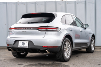 ポルシェ マカン ﾍﾞｰｽｸﾞﾚｰﾄﾞ　ｽﾎﾟｰﾂｸﾛﾉPKG ﾌﾞﾗｯｸﾚｻﾞｰｼｰﾄ ｼｰﾄﾋｰﾀｰ PCMﾅﾋﾞ AppleCarPlay ｱﾗｳﾝﾄﾞﾋﾞｭｰ ｴﾝﾄﾘｰﾄﾞﾗｲﾌﾞ ACC ﾚｰﾝﾁｪﾝｼﾞ TPM ﾏｶﾝS18ｲﾝﾁAW　2年保証