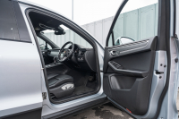 ポルシェ マカン ﾍﾞｰｽｸﾞﾚｰﾄﾞ　ｽﾎﾟｰﾂｸﾛﾉPKG ﾌﾞﾗｯｸﾚｻﾞｰｼｰﾄ ｼｰﾄﾋｰﾀｰ PCMﾅﾋﾞ AppleCarPlay ｱﾗｳﾝﾄﾞﾋﾞｭｰ ｴﾝﾄﾘｰﾄﾞﾗｲﾌﾞ ACC ﾚｰﾝﾁｪﾝｼﾞ TPM ﾏｶﾝS18ｲﾝﾁAW　2年保証