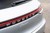 ポルシェ マカン ﾍﾞｰｽｸﾞﾚｰﾄﾞ　ｽﾎﾟｰﾂｸﾛﾉPKG ﾌﾞﾗｯｸﾚｻﾞｰｼｰﾄ ｼｰﾄﾋｰﾀｰ PCMﾅﾋﾞ AppleCarPlay ｱﾗｳﾝﾄﾞﾋﾞｭｰ ｴﾝﾄﾘｰﾄﾞﾗｲﾌﾞ ACC ﾚｰﾝﾁｪﾝｼﾞ TPM ﾏｶﾝS18ｲﾝﾁAW　2年保証