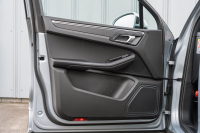 ポルシェ マカン ﾍﾞｰｽｸﾞﾚｰﾄﾞ　ｽﾎﾟｰﾂｸﾛﾉPKG ﾌﾞﾗｯｸﾚｻﾞｰｼｰﾄ ｼｰﾄﾋｰﾀｰ PCMﾅﾋﾞ AppleCarPlay ｱﾗｳﾝﾄﾞﾋﾞｭｰ ｴﾝﾄﾘｰﾄﾞﾗｲﾌﾞ ACC ﾚｰﾝﾁｪﾝｼﾞ TPM ﾏｶﾝS18ｲﾝﾁAW　2年保証
