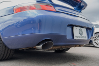 ポルシェ 911(Type996) ｶﾚﾗ　6速ﾏﾆｭｱﾙ 左ﾊﾝﾄﾞﾙ 希少ｶﾗｰ ﾌﾞﾗｯｸﾚｻﾞｰｼｰﾄ ｱﾙｶﾝﾀｰﾗﾙｰﾌﾗｲﾅｰ ｶﾚﾗﾘｱｽﾎﾟｲﾗｰ PSM ｷｾﾉﾝﾗｲﾄ ｶﾗｰｸﾚｽﾄｷｬｯﾌﾟ ﾀｰﾎﾞﾙｯｸ18ｲﾝﾁAW　2年保証
