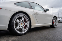 ポルシェ 911(Type997) S　ﾌﾞﾗｯｸﾚｻﾞｰｼｰﾄ ｼｰﾄﾋｰﾀｰ ﾚｯﾄﾞﾊﾟﾅｿﾆｯｸﾅﾋﾞ ﾌﾙｾｸﾞTV ｽﾎﾟｰﾂｽﾃｱ ｷｾﾉﾝ F/Rﾌｫｸﾞ PASM ｵｰﾄｴｱｺﾝ ｶﾚﾗS19ｲﾝﾁAW ETC　2年保証
