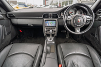 ポルシェ 911(Type997) S　ﾌﾞﾗｯｸﾚｻﾞｰｼｰﾄ ｼｰﾄﾋｰﾀｰ ﾚｯﾄﾞﾊﾟﾅｿﾆｯｸﾅﾋﾞ ﾌﾙｾｸﾞTV ｽﾎﾟｰﾂｽﾃｱ ｷｾﾉﾝ F/Rﾌｫｸﾞ PASM ｵｰﾄｴｱｺﾝ ｶﾚﾗS19ｲﾝﾁAW ETC　2年保証