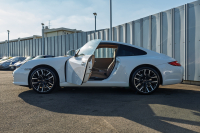 ポルシェ 911(Type997) ｶﾚﾗ ｽﾎﾟｰﾂｸﾛﾉPKG　後期ﾓﾃﾞﾙ 7速PDK ｻﾝﾄﾞﾍﾞｰｼﾞｭﾚｻﾞｰｼｰﾄ ｼｰﾄﾋｰﾀｰ ｱﾙｶﾝﾀｰﾗﾙｰﾌﾗｲﾅｰ ｶﾛｯﾂｪﾘｱﾅﾋﾞ ﾌﾙｾｸﾞ ﾀﾞｲﾅﾐｯｸｺｰﾅﾘﾝｸﾞﾗｲﾄ ARQRAYﾏﾌﾗｰ momo20ｲﾝﾁAW　2年保証