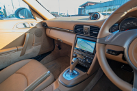 ポルシェ 911(Type997) ｶﾚﾗ ｽﾎﾟｰﾂｸﾛﾉPKG　後期ﾓﾃﾞﾙ 7速PDK ｻﾝﾄﾞﾍﾞｰｼﾞｭﾚｻﾞｰｼｰﾄ ｼｰﾄﾋｰﾀｰ ｱﾙｶﾝﾀｰﾗﾙｰﾌﾗｲﾅｰ ｶﾛｯﾂｪﾘｱﾅﾋﾞ ﾌﾙｾｸﾞ ﾀﾞｲﾅﾐｯｸｺｰﾅﾘﾝｸﾞﾗｲﾄ ARQRAYﾏﾌﾗｰ momo20ｲﾝﾁAW　2年保証