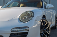 ポルシェ 911(Type997) ｶﾚﾗ ｽﾎﾟｰﾂｸﾛﾉPKG　後期ﾓﾃﾞﾙ 7速PDK ｻﾝﾄﾞﾍﾞｰｼﾞｭﾚｻﾞｰｼｰﾄ ｼｰﾄﾋｰﾀｰ ｱﾙｶﾝﾀｰﾗﾙｰﾌﾗｲﾅｰ ｶﾛｯﾂｪﾘｱﾅﾋﾞ ﾌﾙｾｸﾞ ﾀﾞｲﾅﾐｯｸｺｰﾅﾘﾝｸﾞﾗｲﾄ ARQRAYﾏﾌﾗｰ momo20ｲﾝﾁAW　2年保証