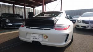 【カスタム作業】ポルシェ９９７ＧＴ３へＣＵＰウィング取付！